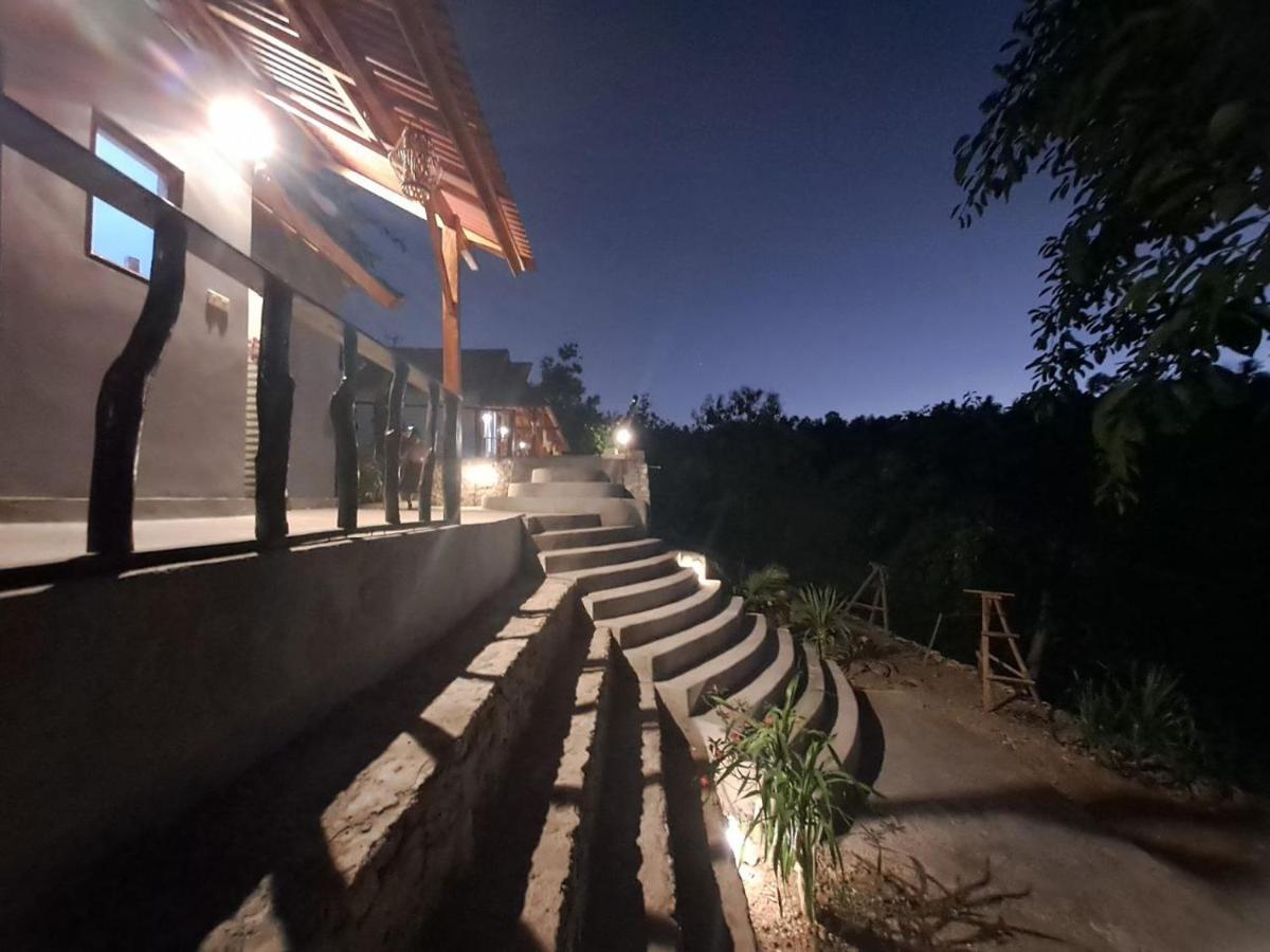 Vina Bungalow Toyapakeh Dış mekan fotoğraf