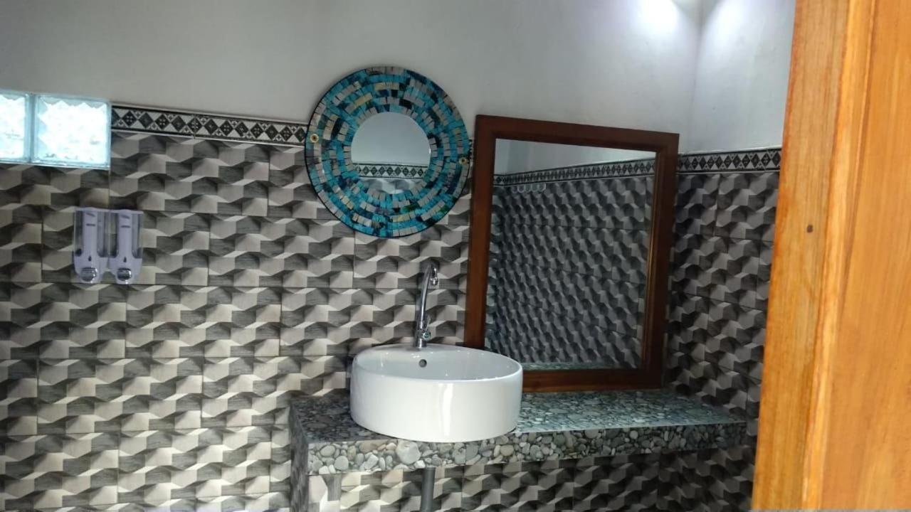 Vina Bungalow Toyapakeh Dış mekan fotoğraf